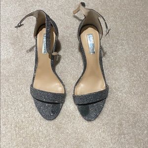 International concepts high heels